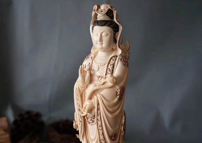 佛光四溢,慈悲普照,尹国荣大师作品《如意观音》