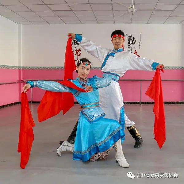 蒙族造型舞蹈,蒙族舞蹈造型_大山谷图库